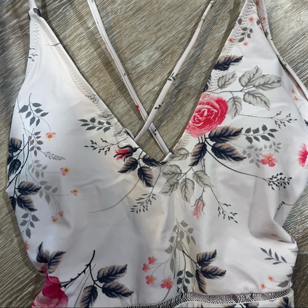 CUPSHE Tie Back High Waisted Shallow Waters Floral Print One-Piece Swimsuit - Picture 9 of 12